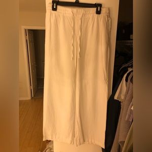 White linen, wide-leg pants from Old Navy. Size S.